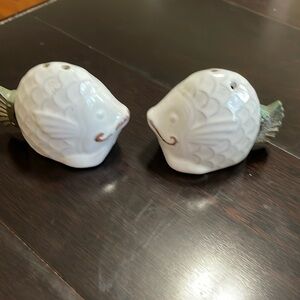 Mud Pie Sea Shell Fish Salt and Pepper Set